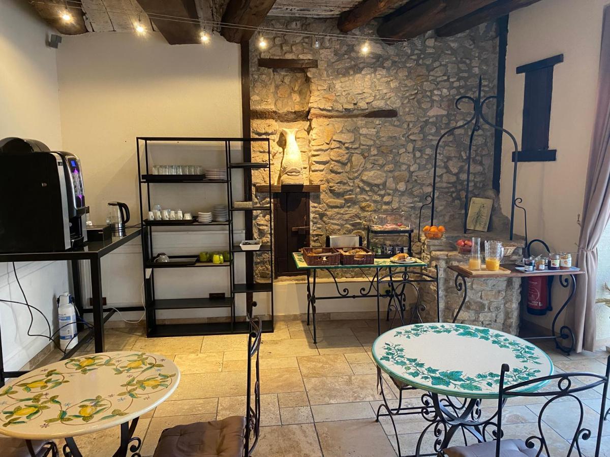 Chateaux Demeures Vallee De L'Arc Trets Kültér fotó