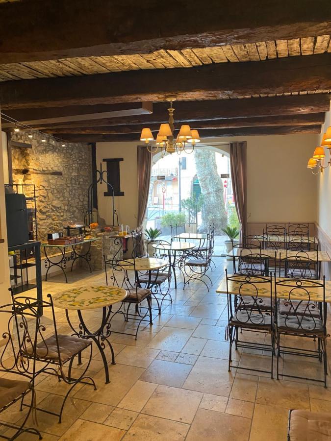 Chateaux Demeures Vallee De L'Arc Trets Kültér fotó